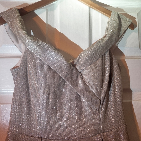 B. Smart Juniors Gold Party Dress, Size Large - Picture 3 of 7